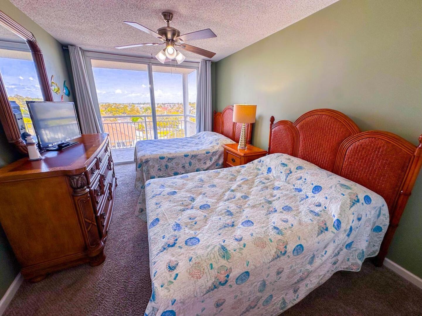 South Shore 801 Apartment