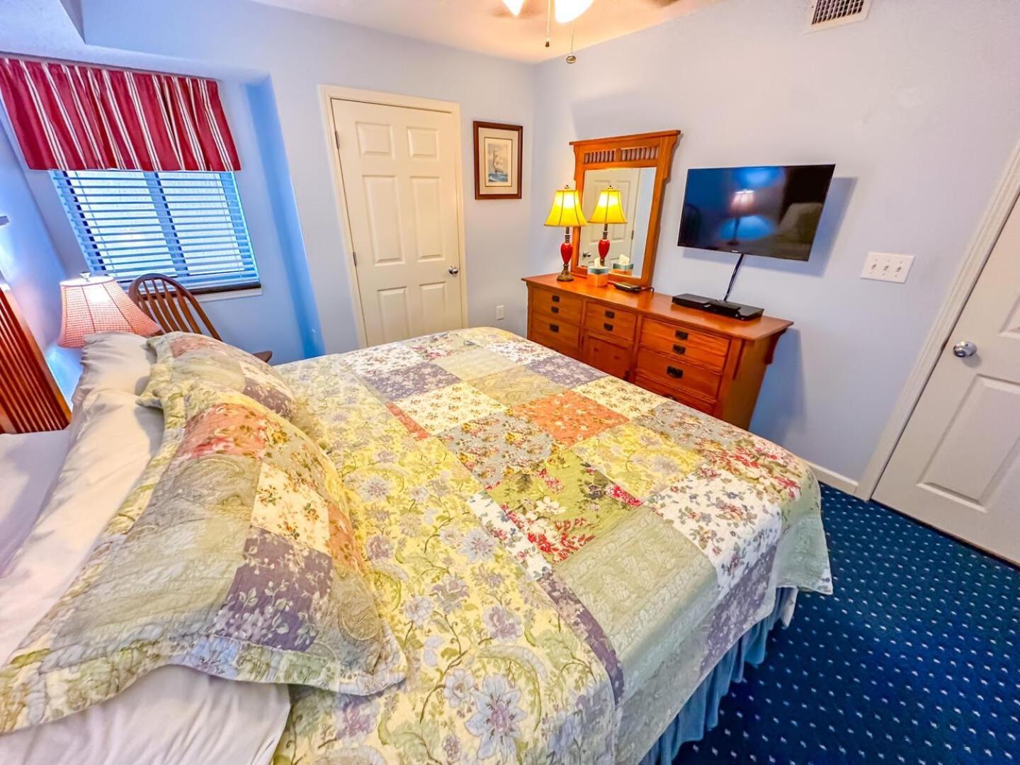 South Shore 1202 Apartment