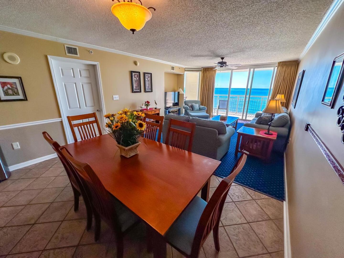Apartment South Shore 1202
