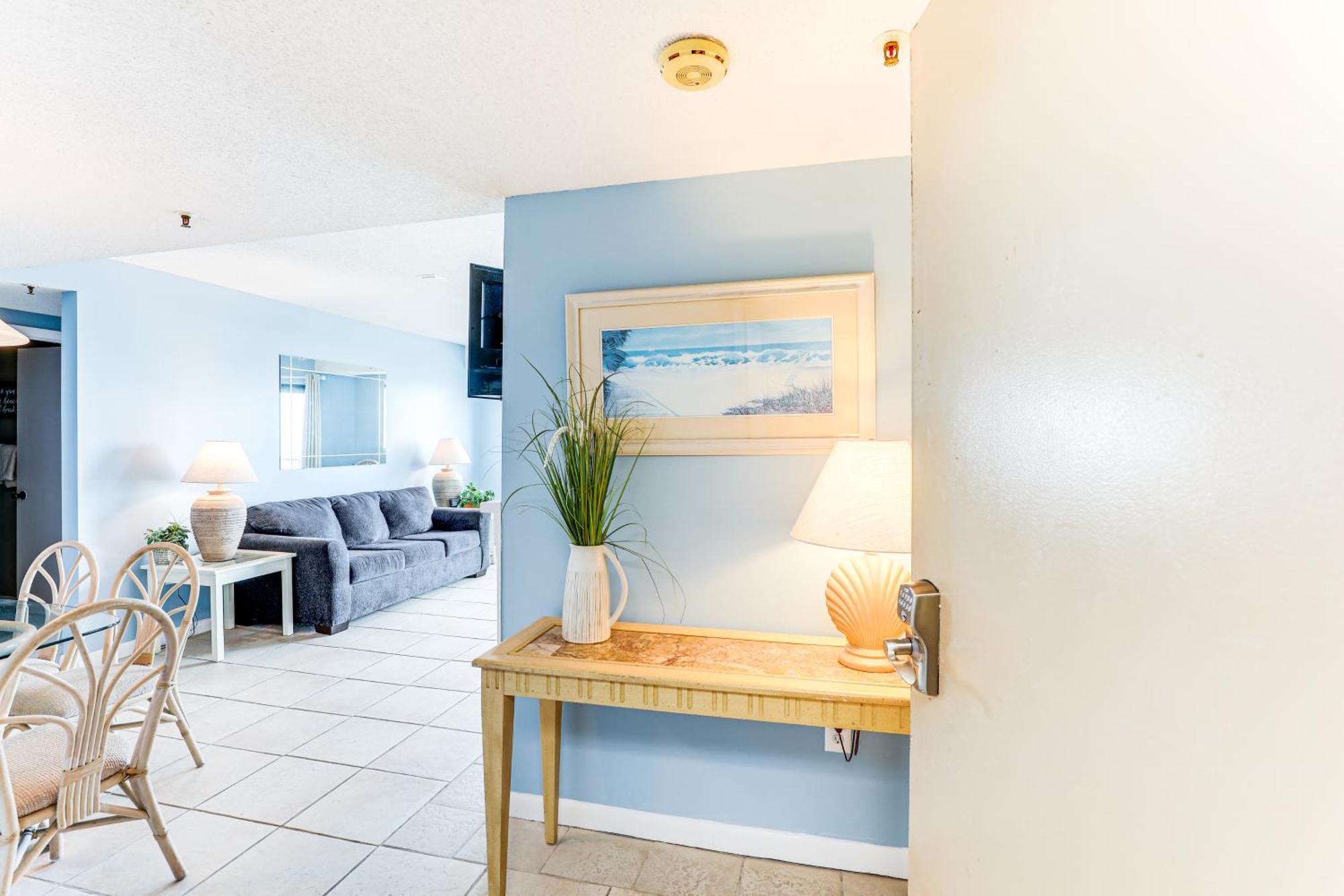 Beachfront With Pool At Myrtle Resort!