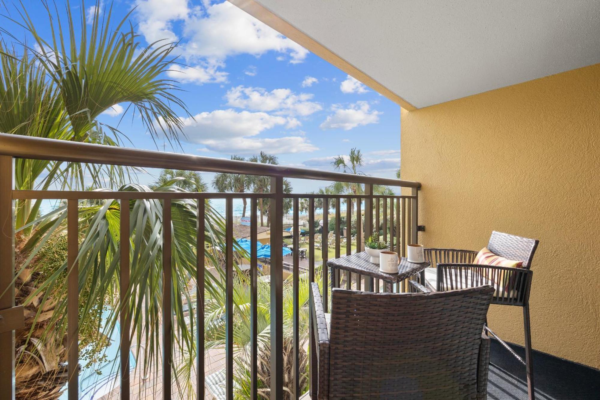 Apartment Pavilion 208 By Palmetto Vacation
