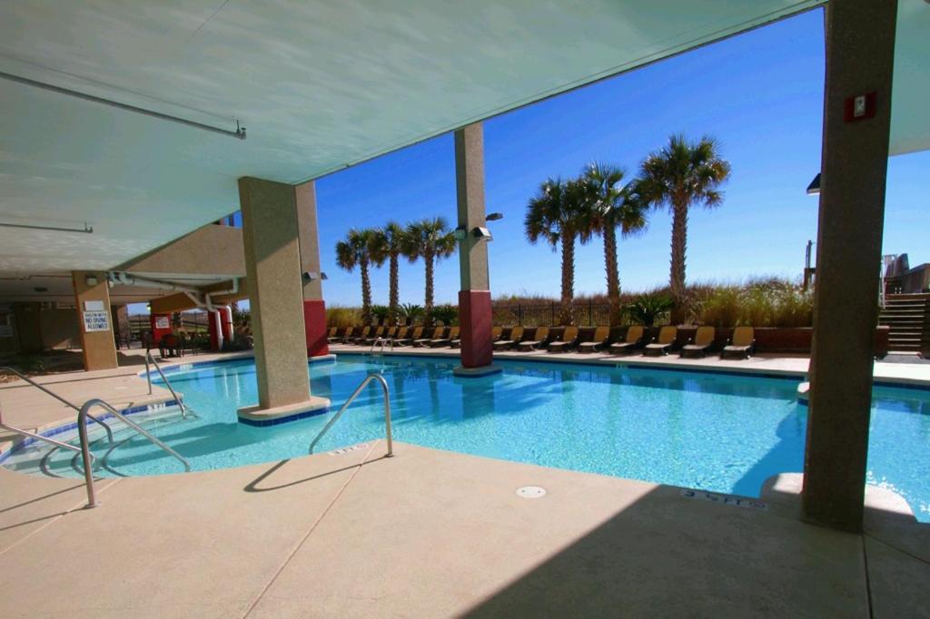 Bahama Sands 702 *