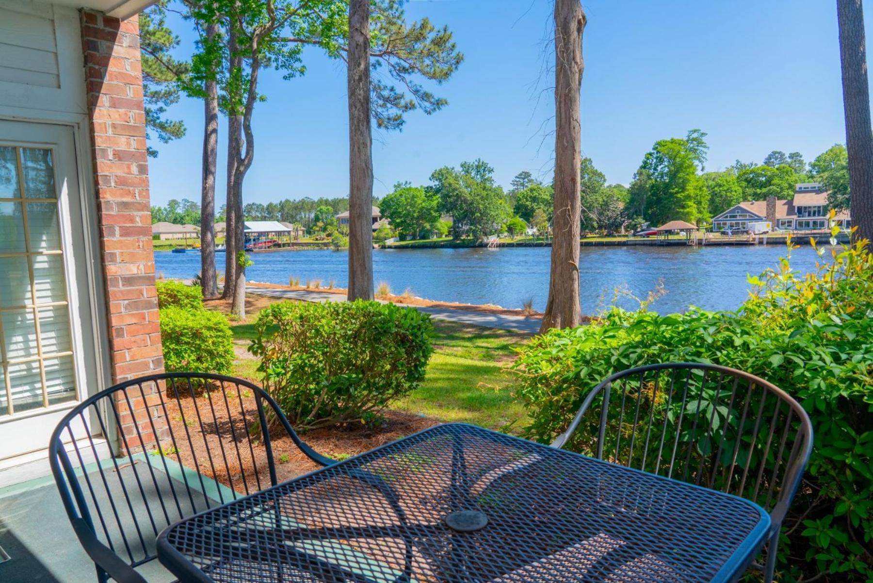 Holiday home Ground Floor 2 Bed 2 Bath Riverwalk At Arrowhead Country Club Unit 104
