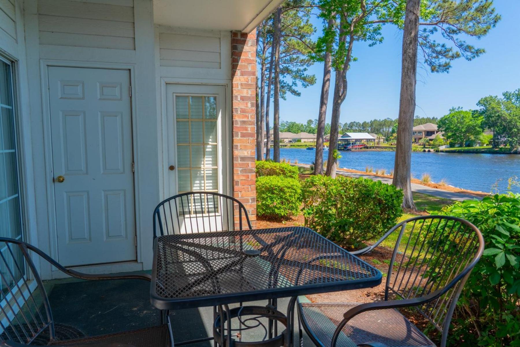 Holiday home Ground Floor 2 Bed 2 Bath Riverwalk At Arrowhead Country Club Unit 104 *