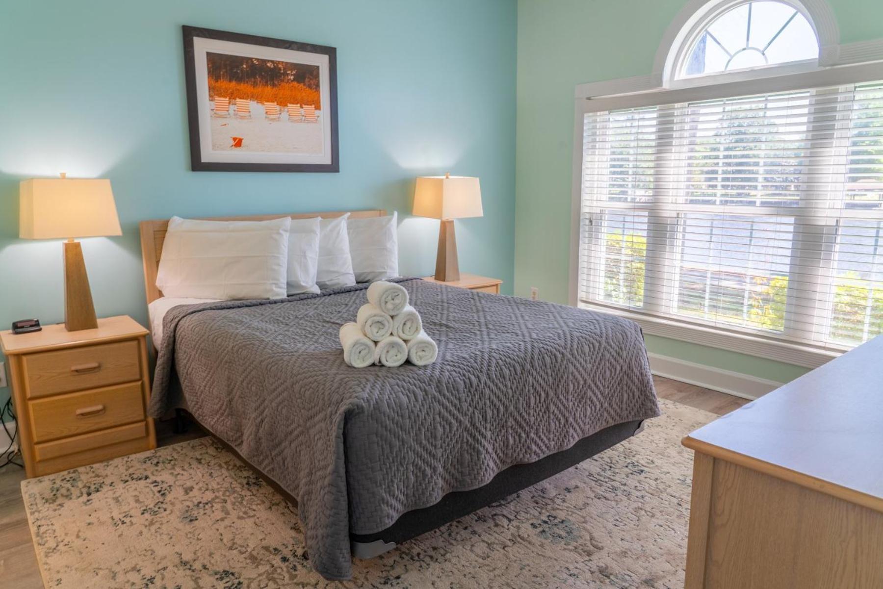 Ground Floor 2 Bed 2 Bath Riverwalk At Arrowhead Country Club Unit 104 Holiday home *