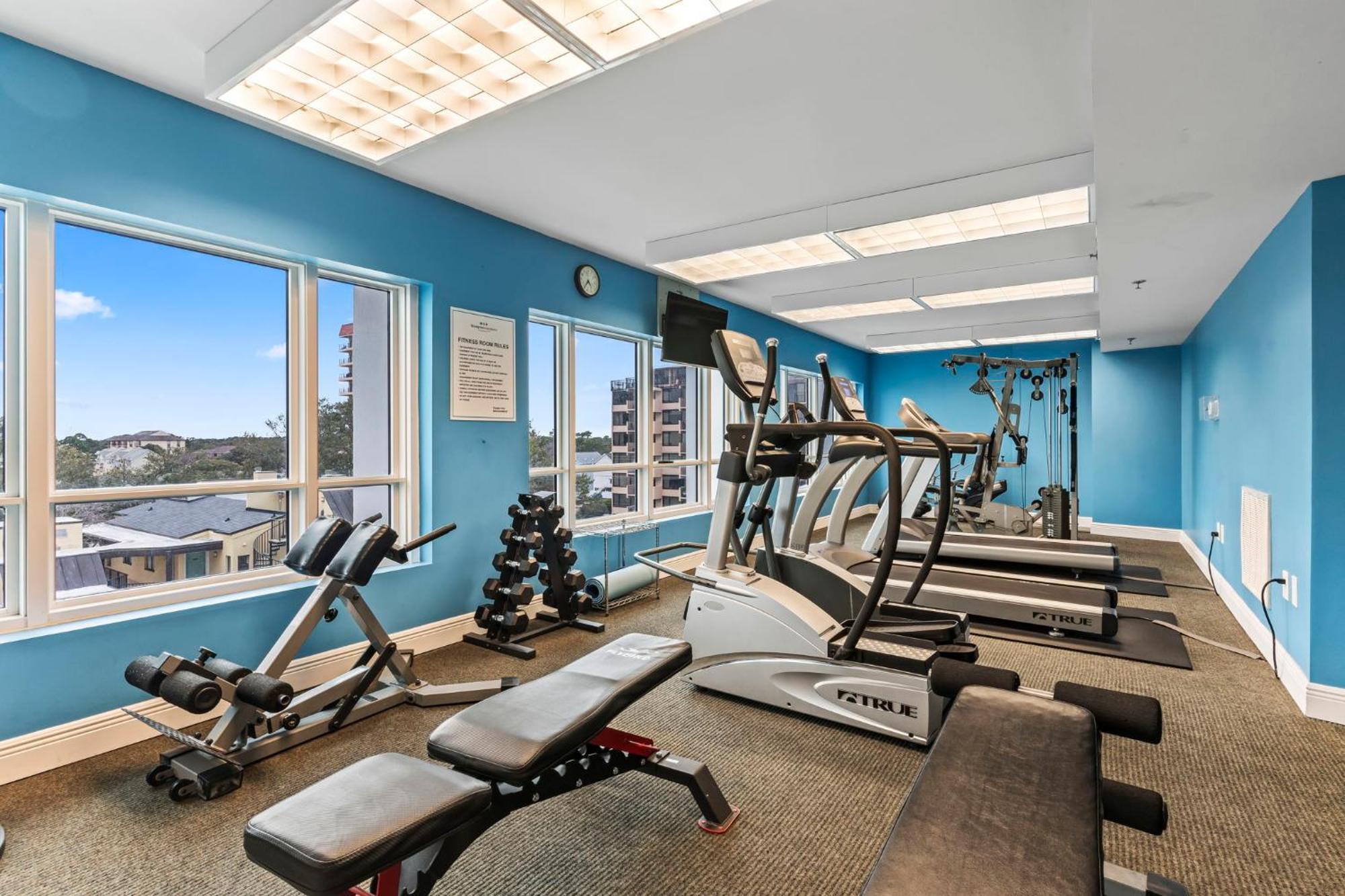 Horizon At 77th ~ Sleeps 8 ~ 2b/2b ~ Steps To Ocean *