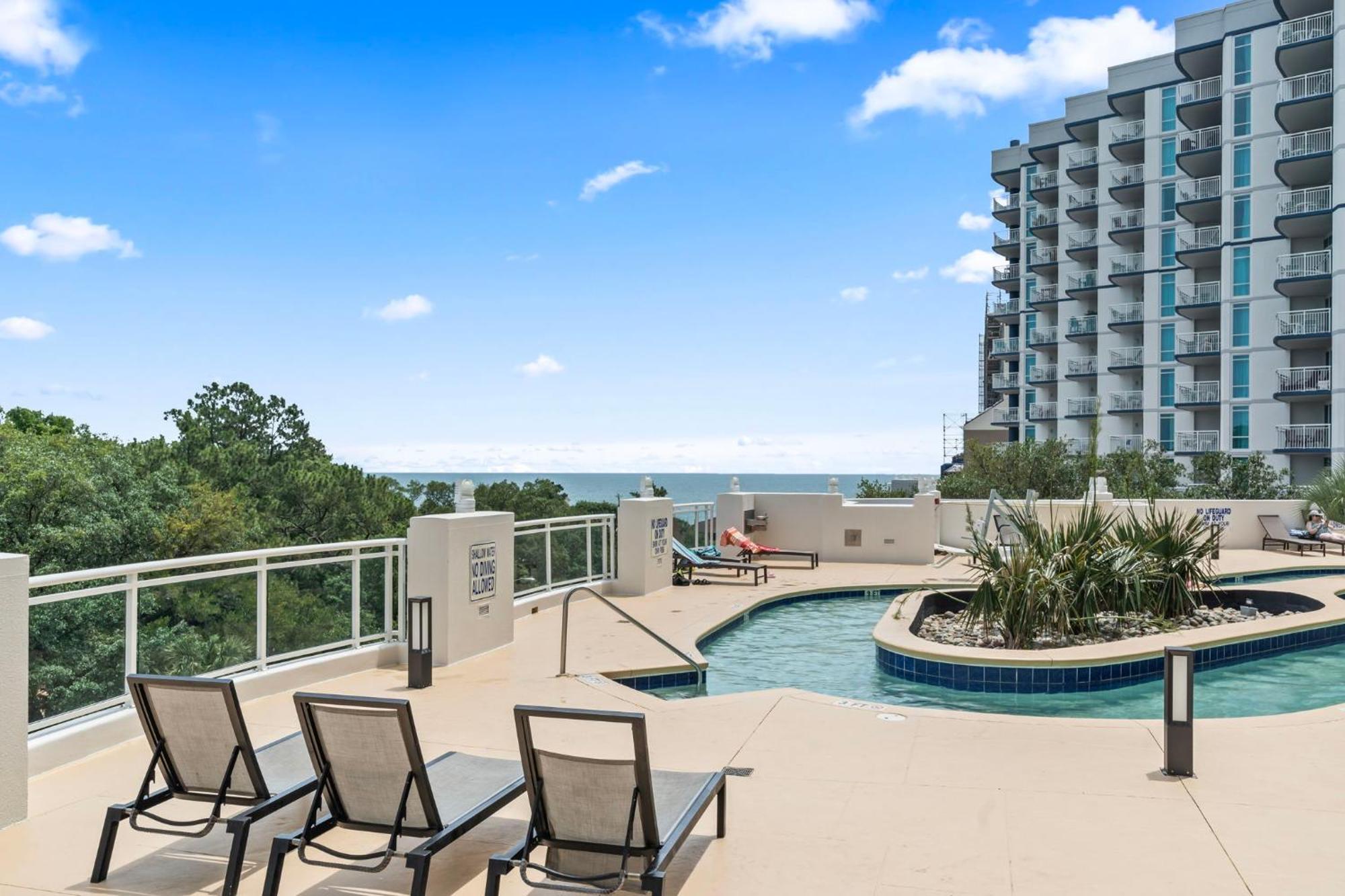 Horizon At 77th ~ Sleeps 8 ~ 2b/2b ~ Steps To Ocean * Myrtle Beach