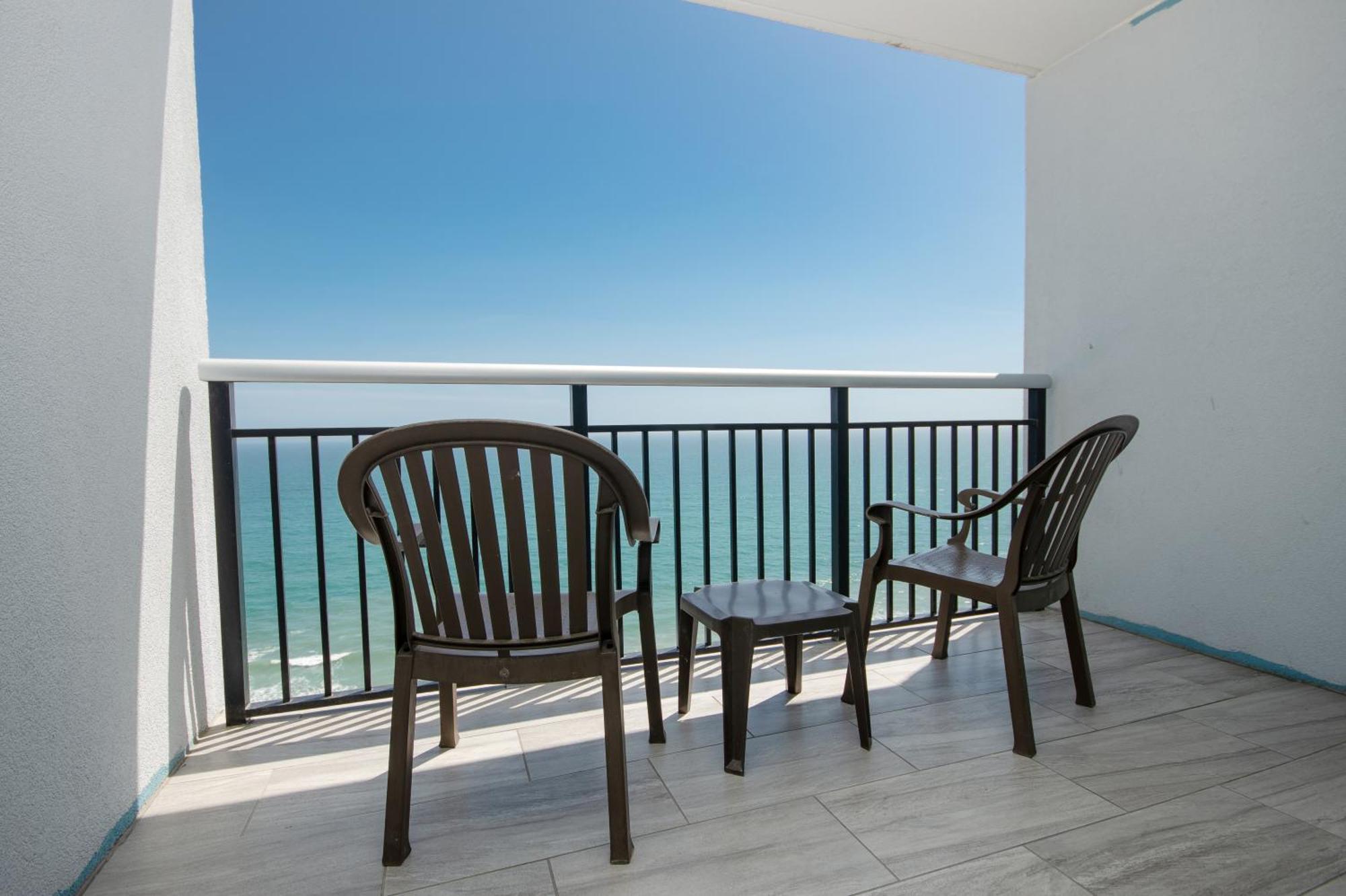 New Luxury Oceanfront 2br With Relaxing Ambiance *