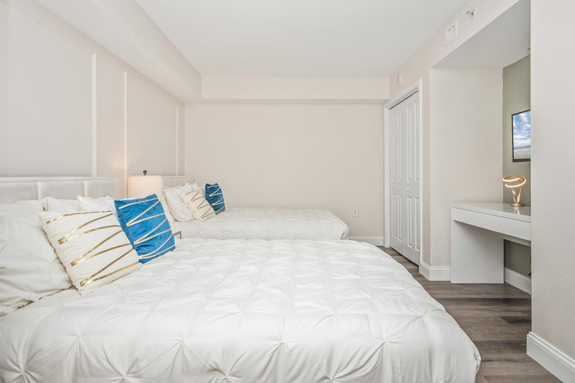 New Coastal Gem 1br With Incredible Oceanfront Views Apartment