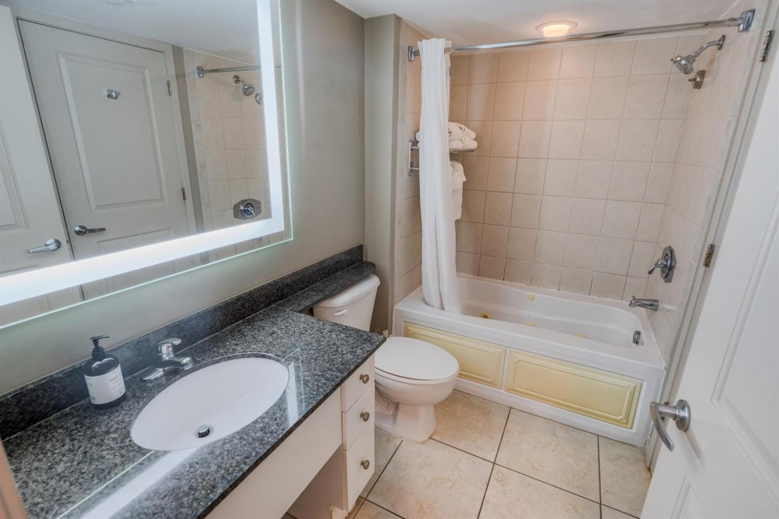 Holiday home Brand New Oceanfront Honeymoon Suite, Pools, Views Myrtle Beach