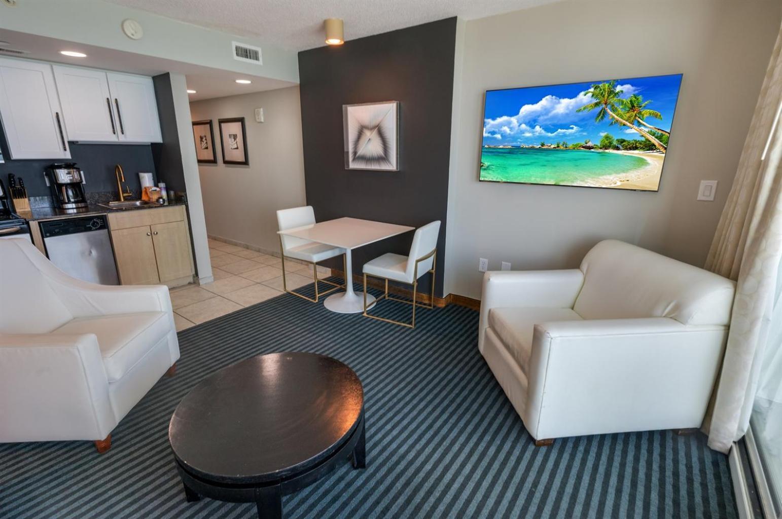Holiday home Brand New Oceanfront Honeymoon Suite, Pools, Views