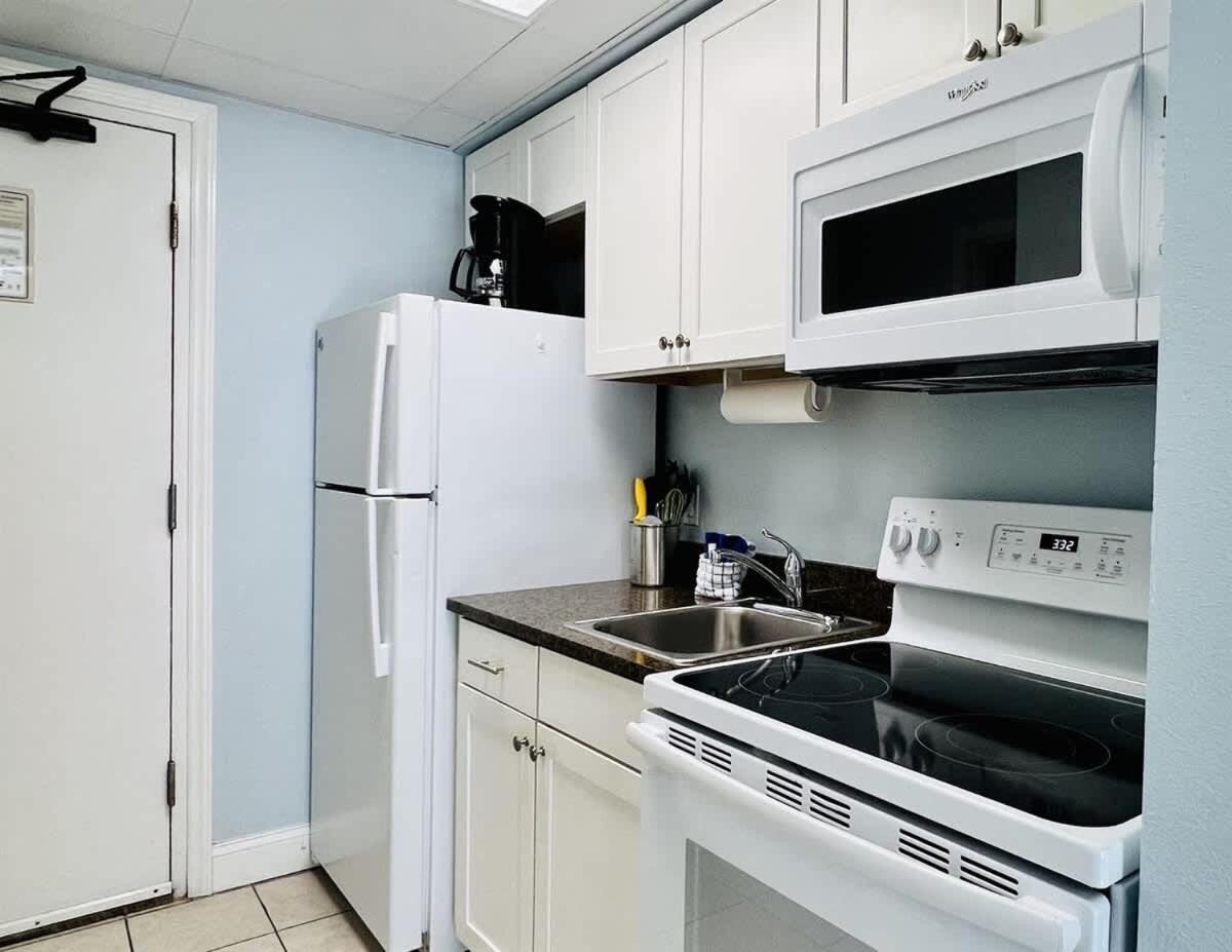 Holiday home *see The Waves From Your Big Balcony*great Pools, Hot Tubs*h34