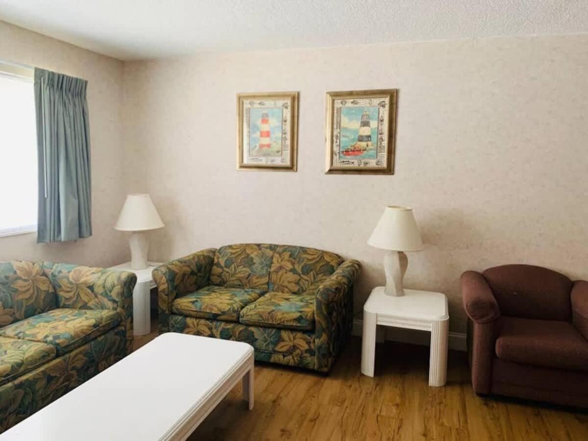 *delightful Family Retreat*pool, Steps To The Sand*h32-3 Holiday home Myrtle Beach