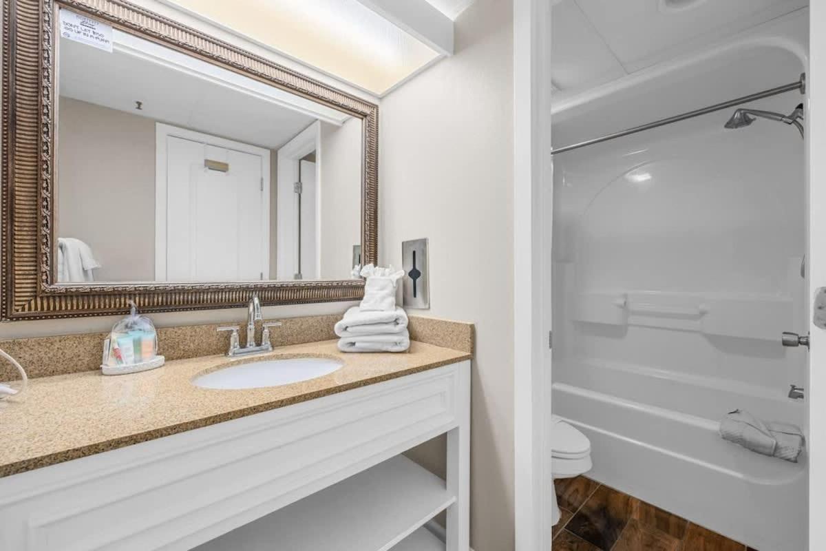 Oceanfront Fresh Reno*extended Balcony*l145 Holiday home *
