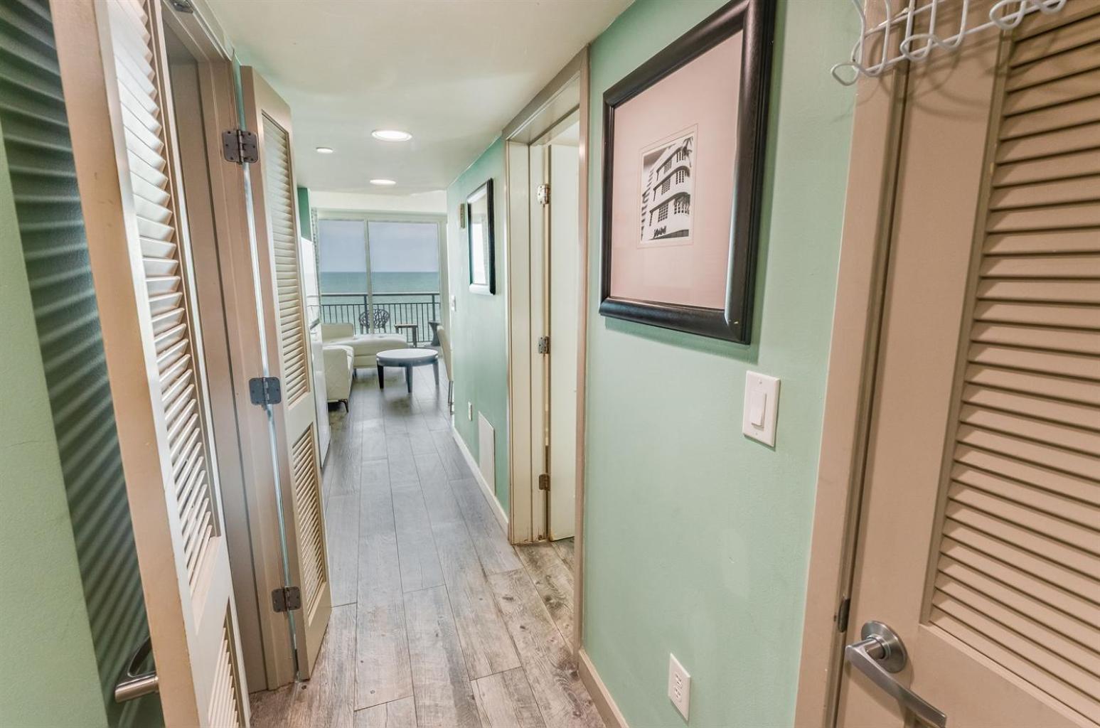 New Modern, Direct Oceanfront, Boardwalk, Views! Apartment Myrtle Beach
