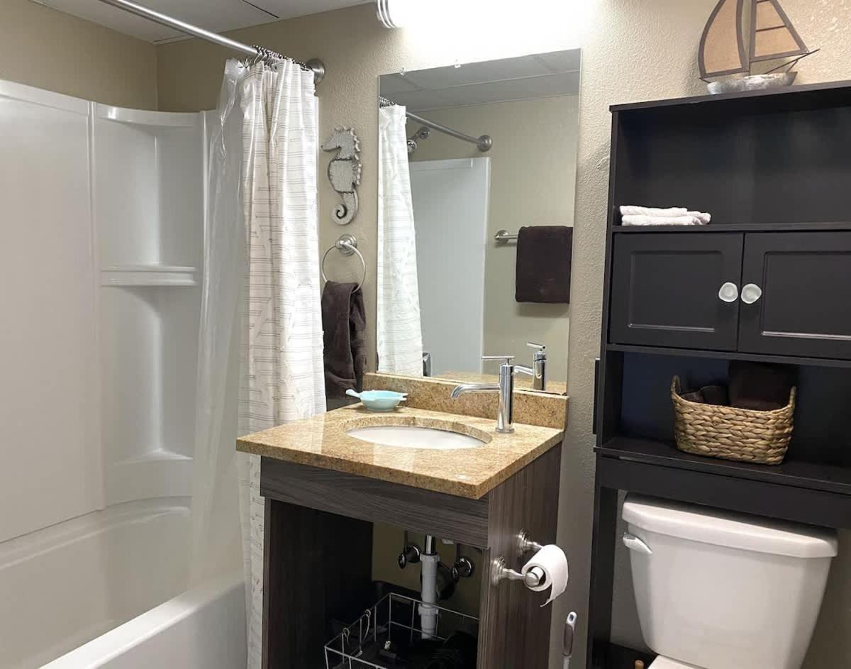 *oceanfront Retreat*king Bed *great Pools, Hot Tubs+++*o41 Holiday home Myrtle Beach