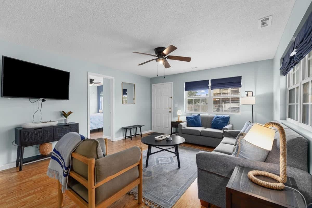 *comfy N. Myrtle House*3 New Queens*steps To The Beach*v384 Apartment