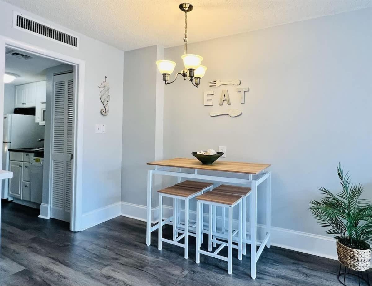 *fresh Myrtle Reno*relax*pools*beach*more*t401 Holiday home Myrtle Beach