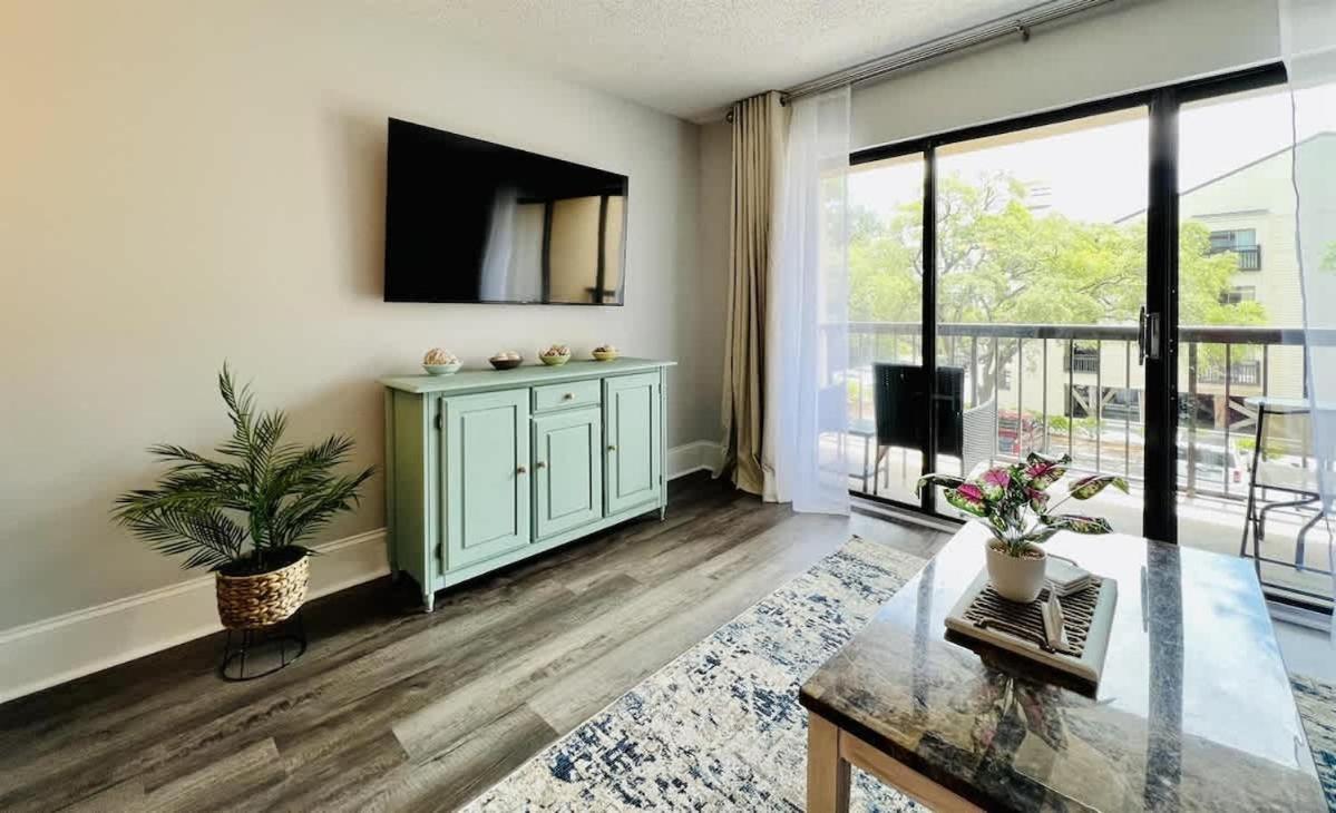 *fresh Myrtle Reno*relax*pools*beach*more*t401 Holiday home