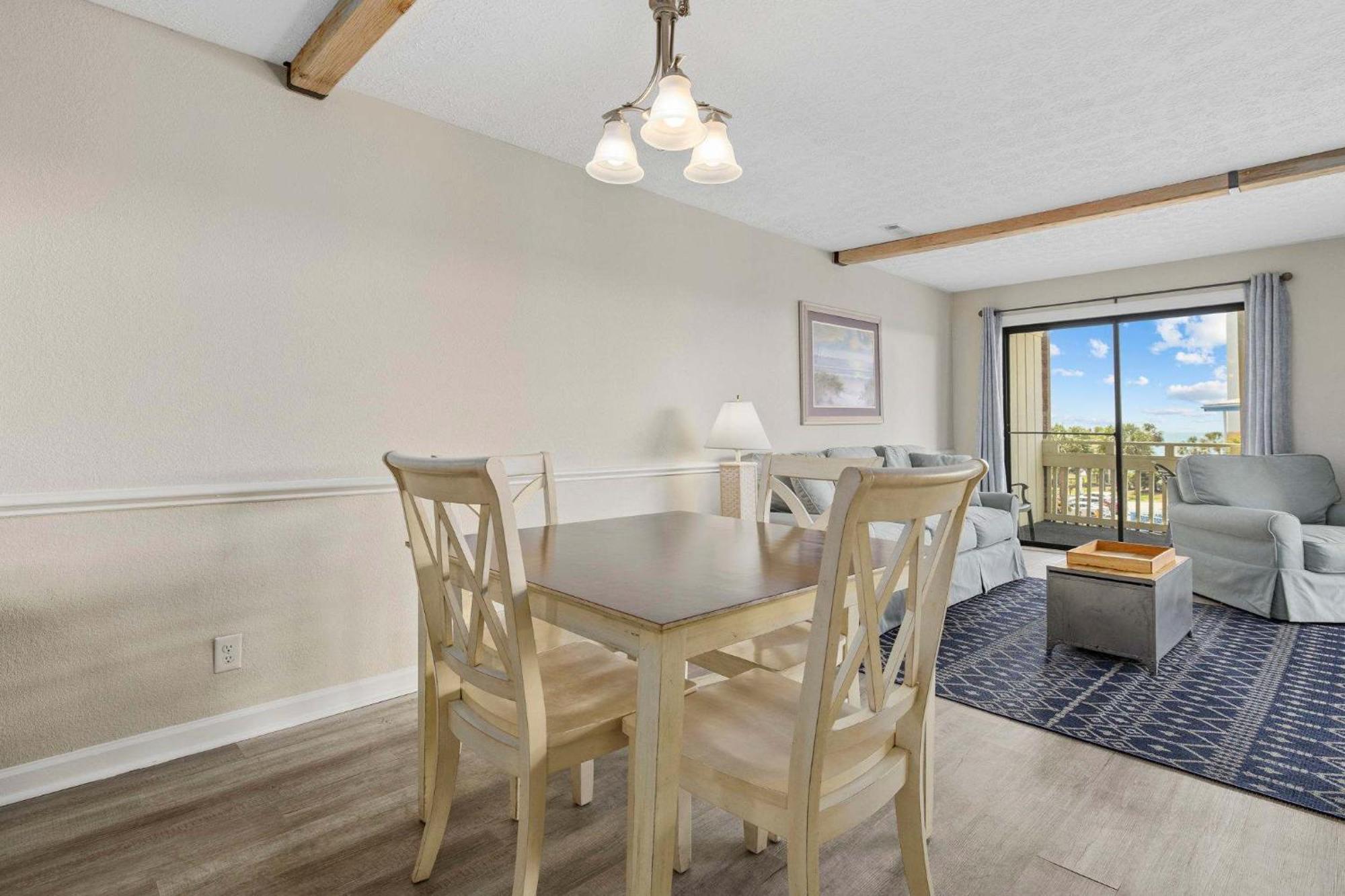 Chelsea House Unit 201 Holiday home