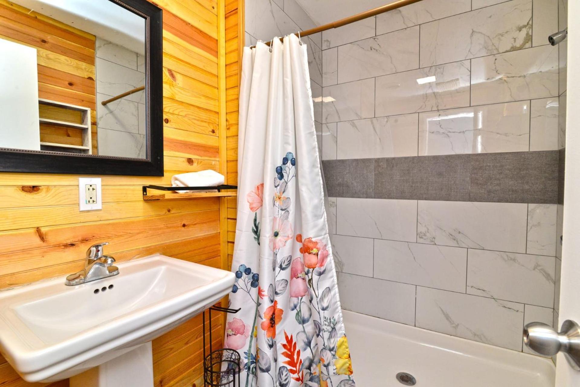 Holiday home Suns Out Steps To W Private Pool In Cherry Grove *