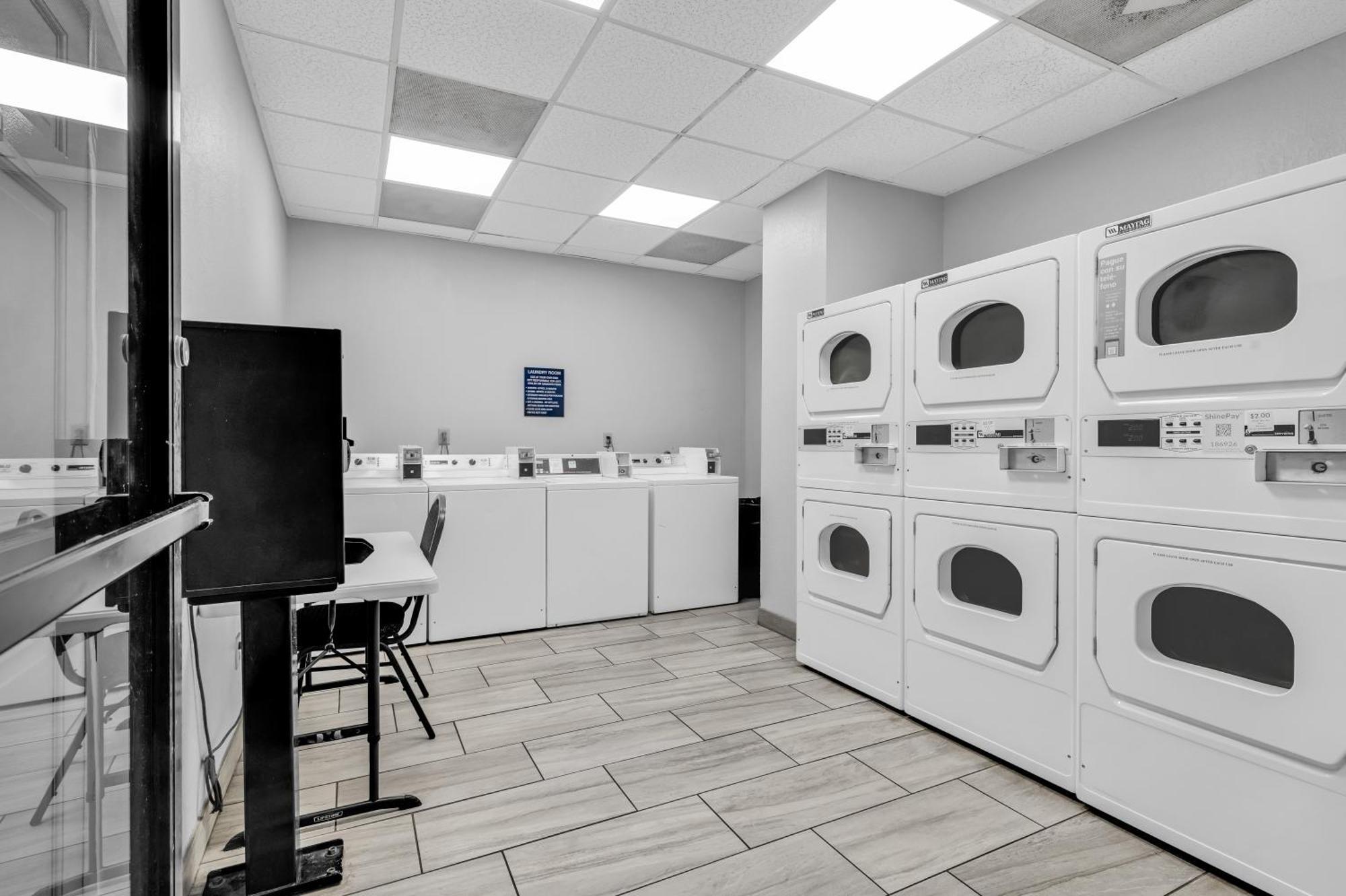 Bluewater 1501 Apartment