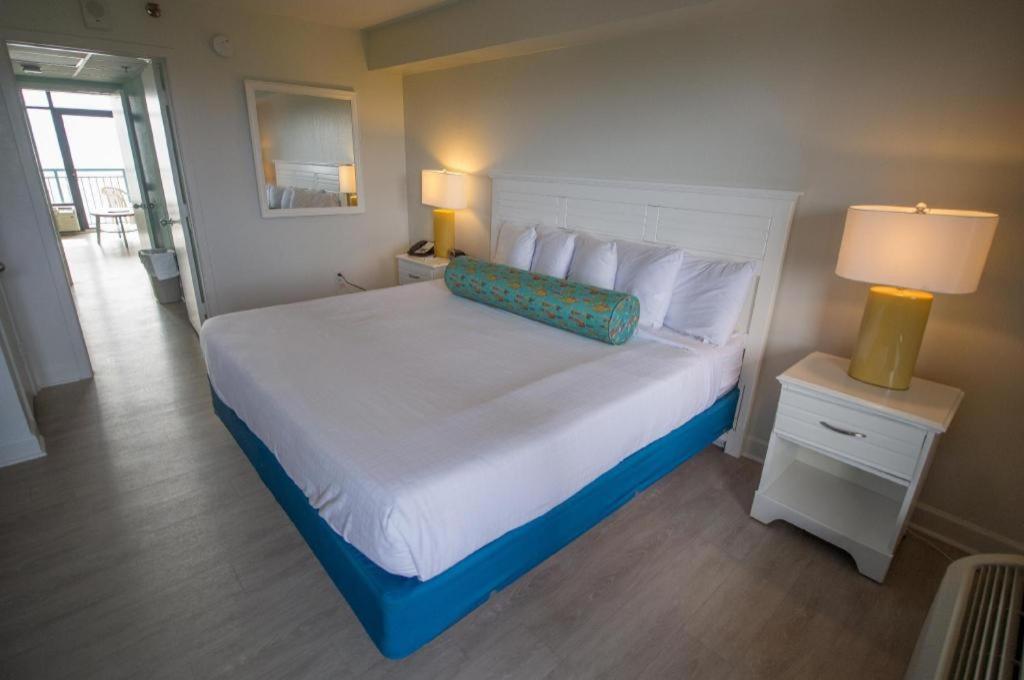 Castle By Patton Hospitality 2*