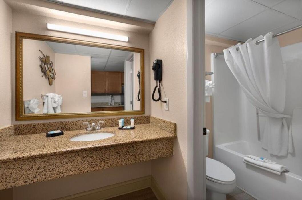 Resort Sea Crest Oceanfront 3*
