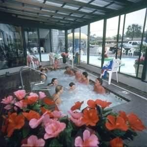 Polynesian Oceanfront Motel 2*