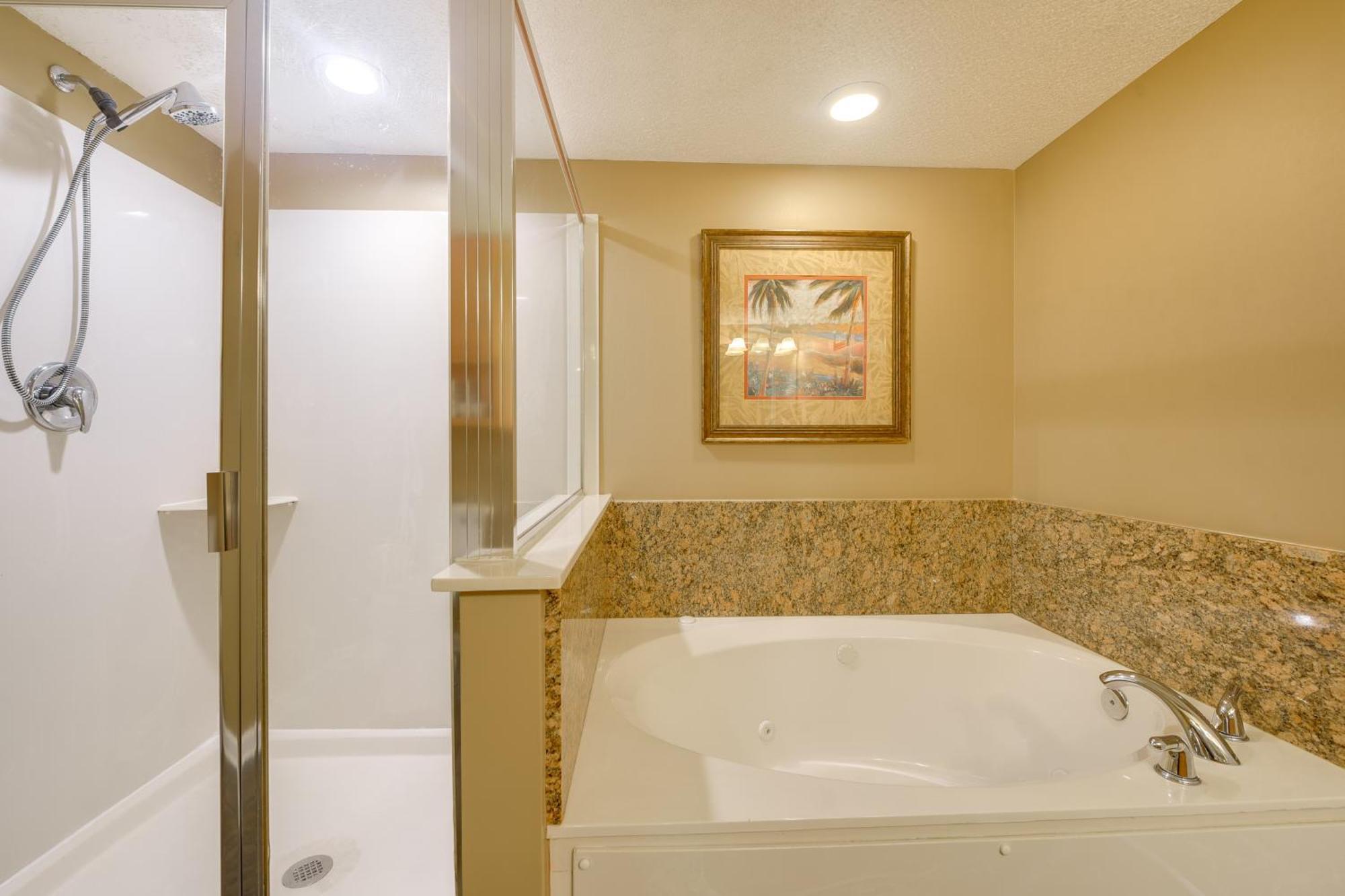 Myrtle Seaside Escape With And Pool Access Apartment
