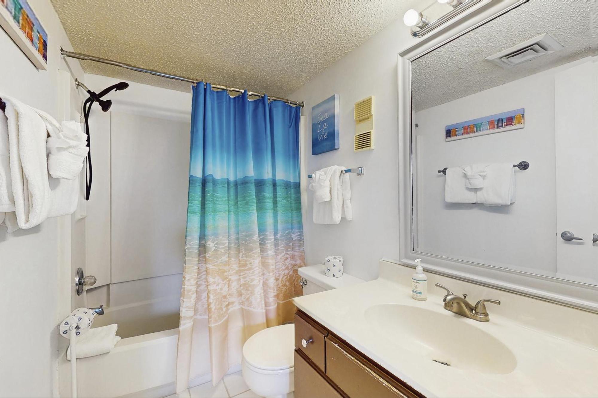 Sunny Coastal Apartment