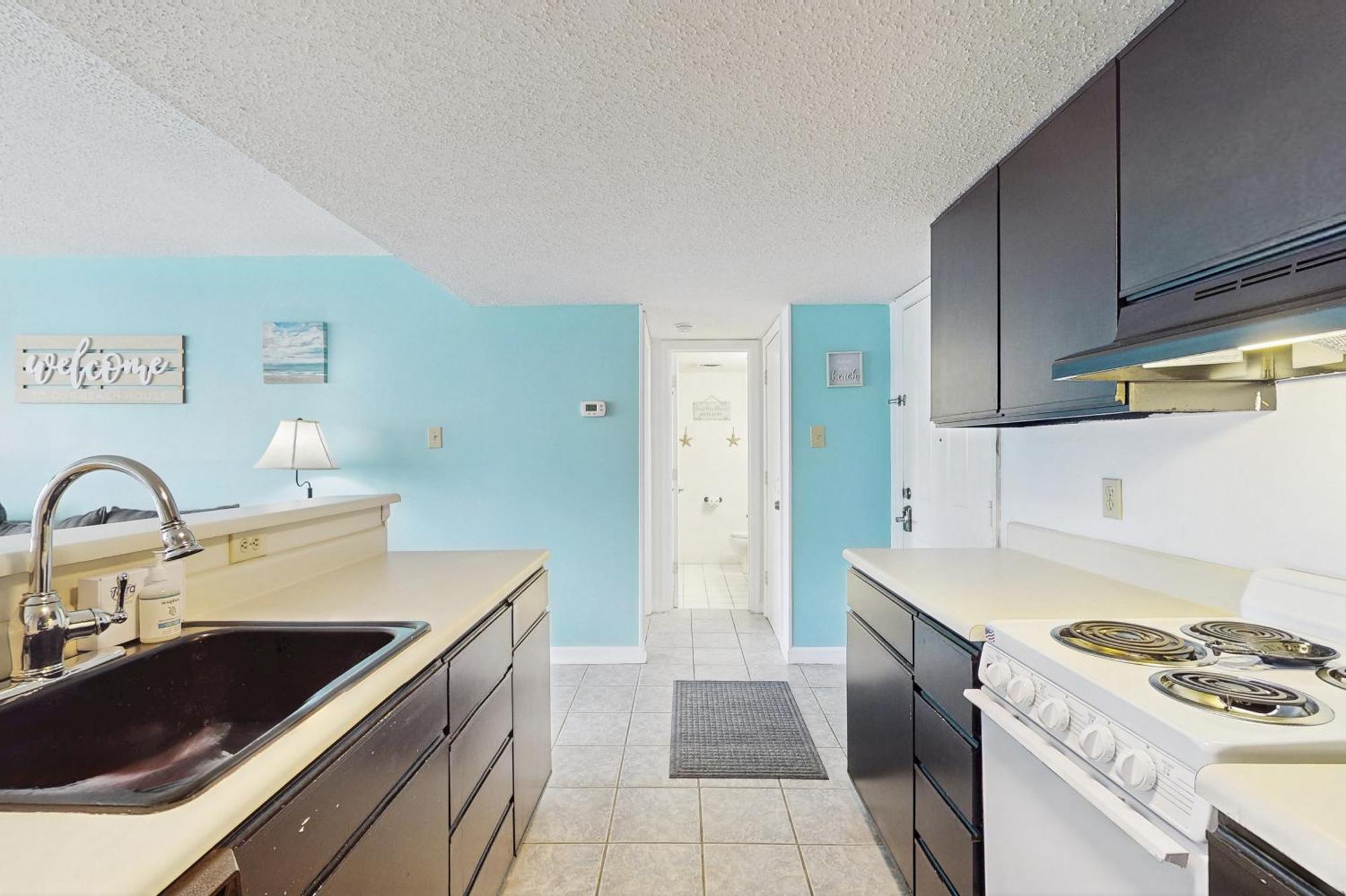 Sunny Coastal Apartment Myrtle Beach