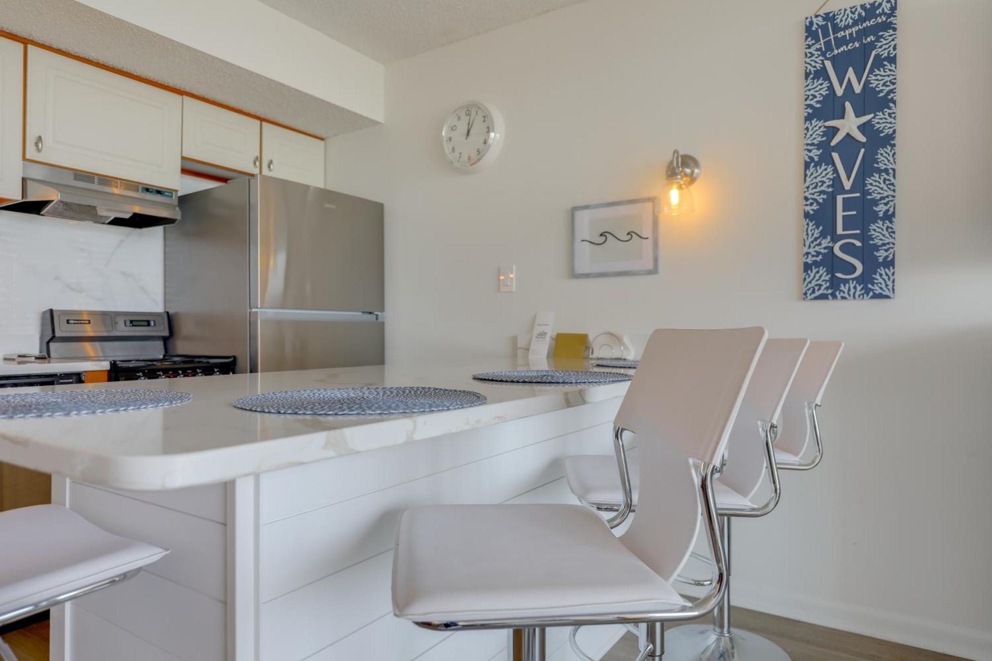 Apartment Walk To Myrtle With Views And Pool Access Myrtle Beach