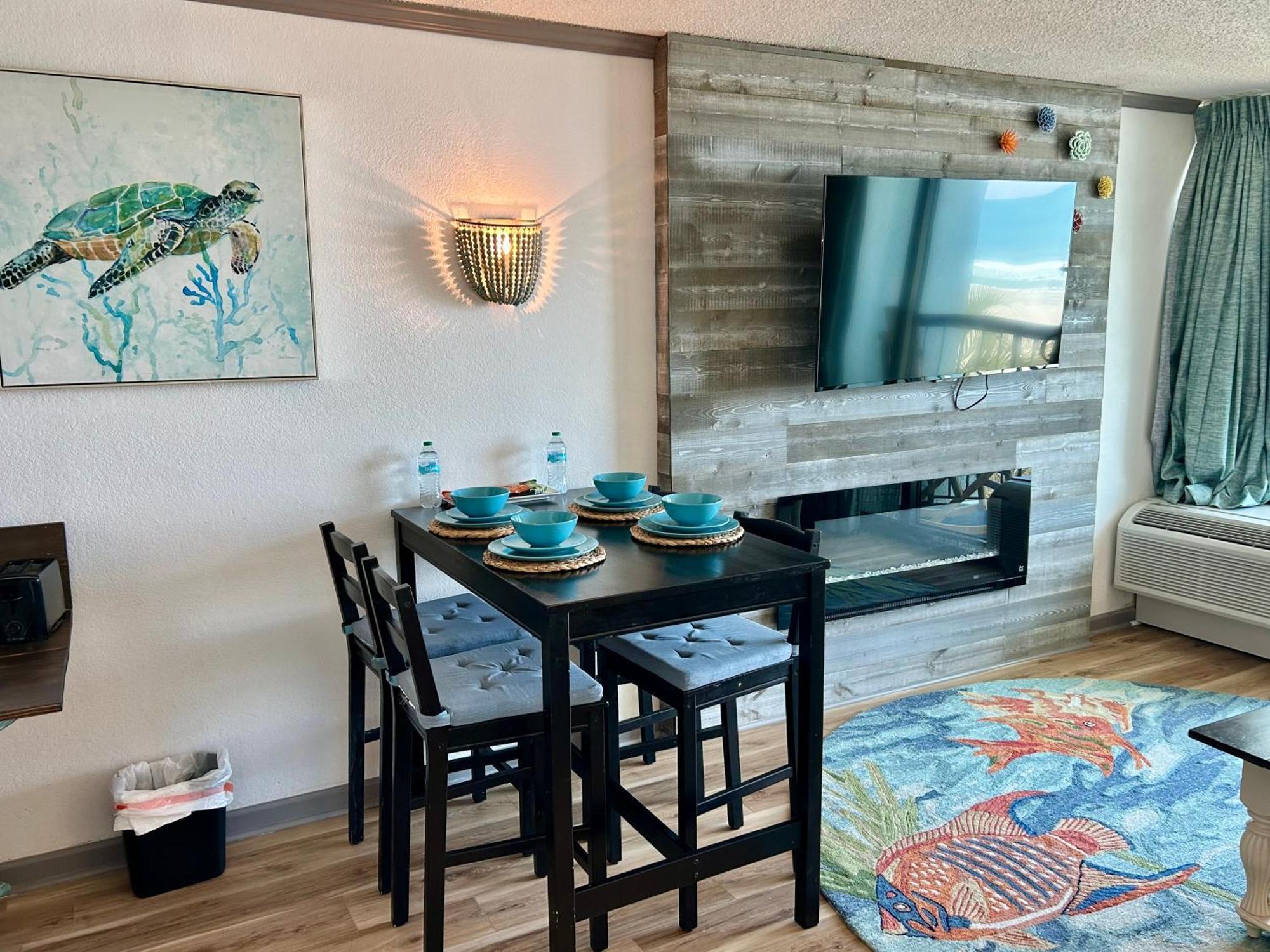 Flip Flop At Compass Cove *