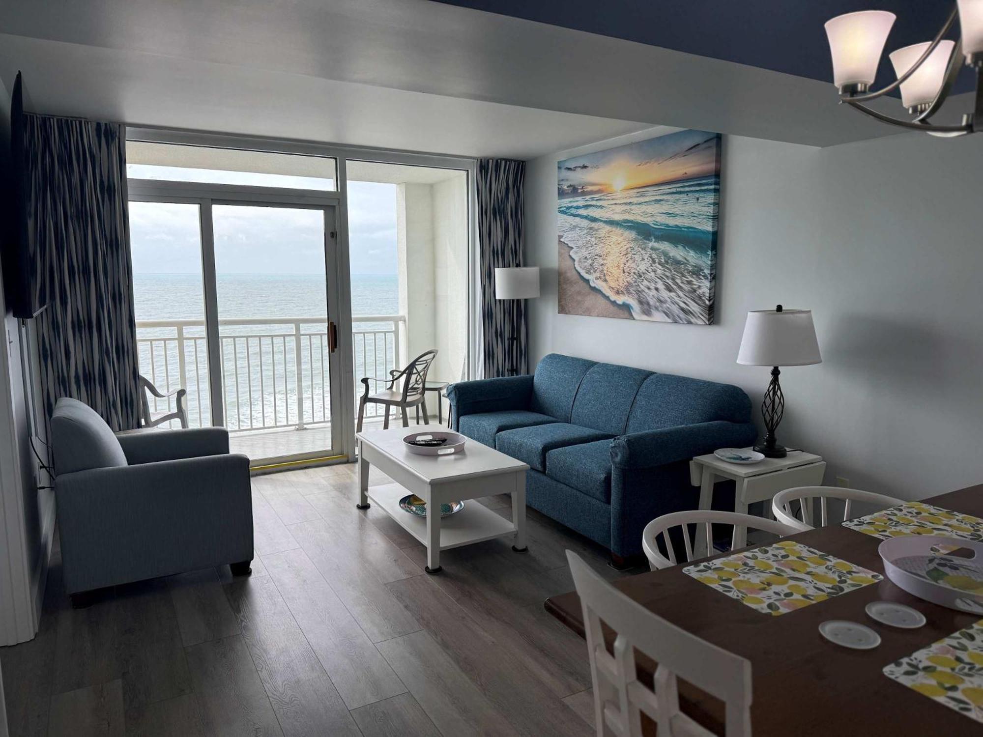 Holiday home Amazing Ocean Front 2br 2 Ba - Camelot 911 Myrtle Beach