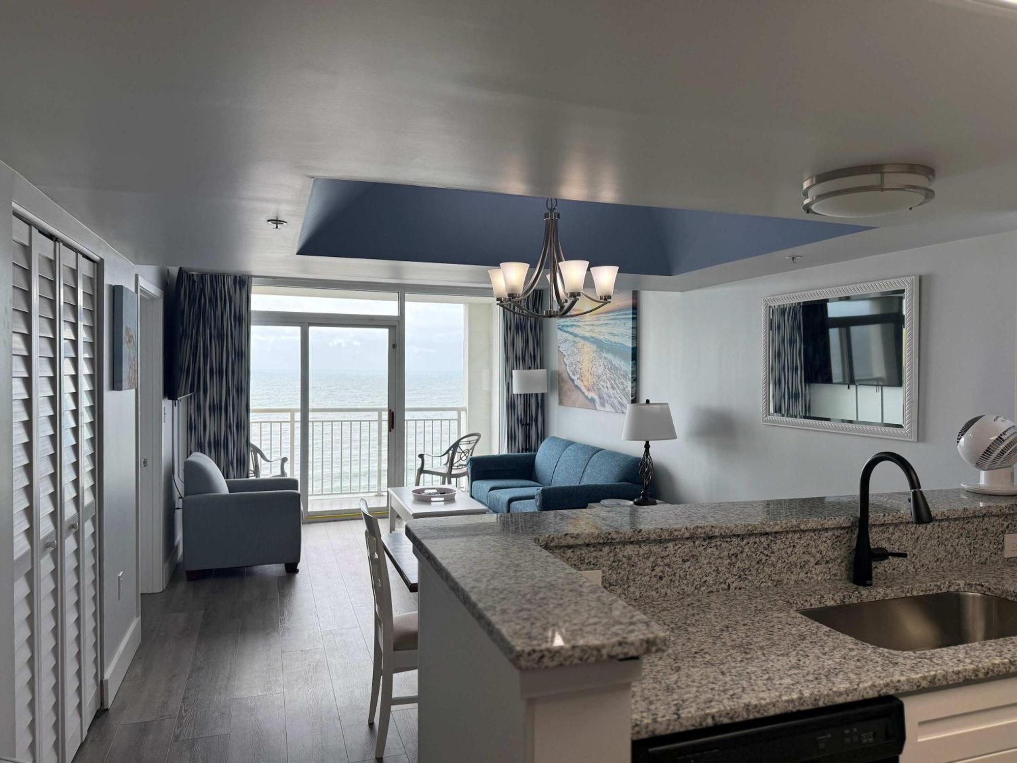 Amazing Ocean Front 2br 2 Ba - Camelot 911