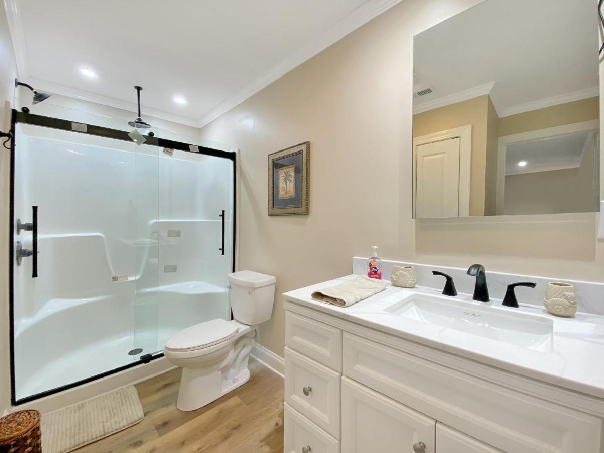 Holiday home New Tropical Getaway With Pool, Games, Steps 2 By Mybeach Vacation Myrtle Beach