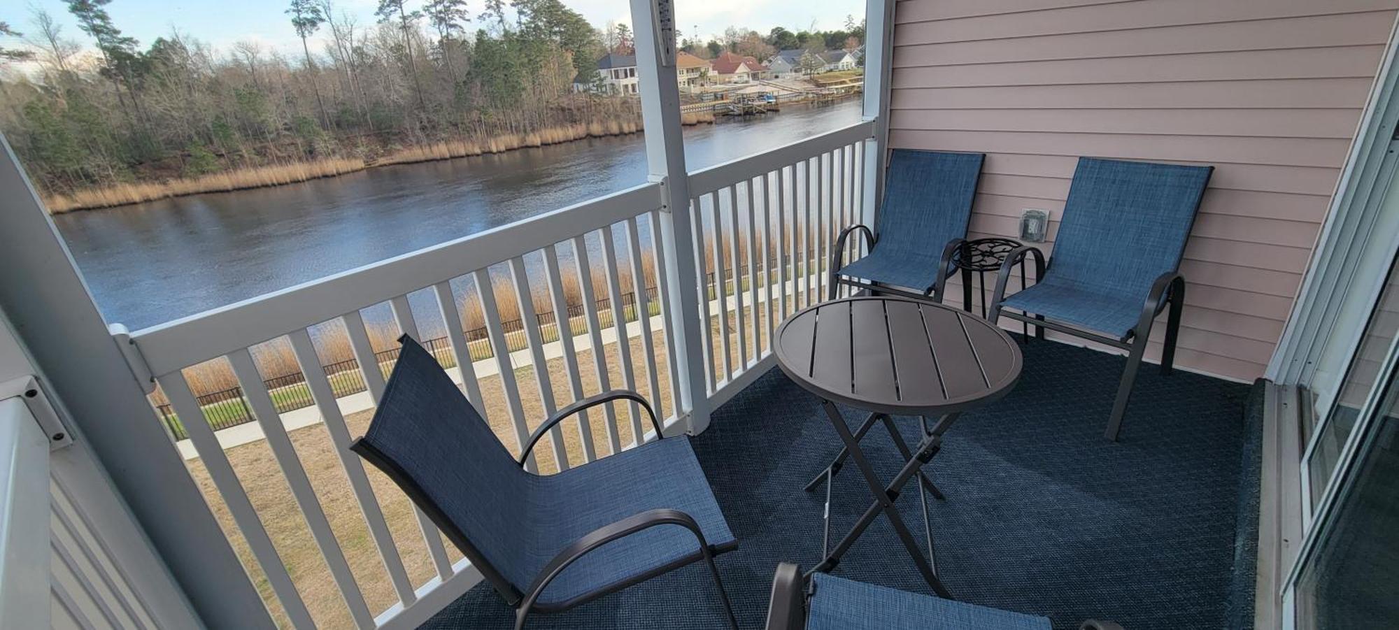 Myrtle Waterway Getaway Aparthotel