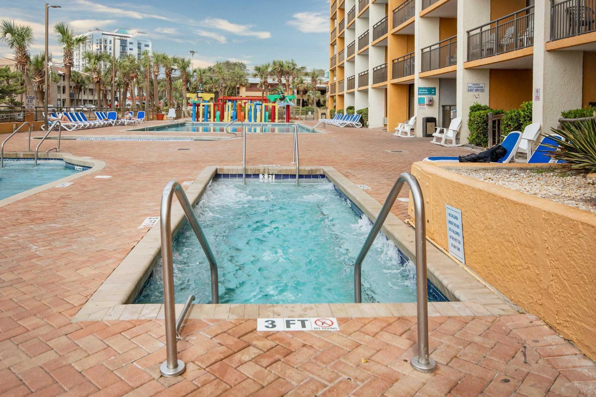 Holiday home Tide & Tranquility,pools,views,king,free Tix,m44 *