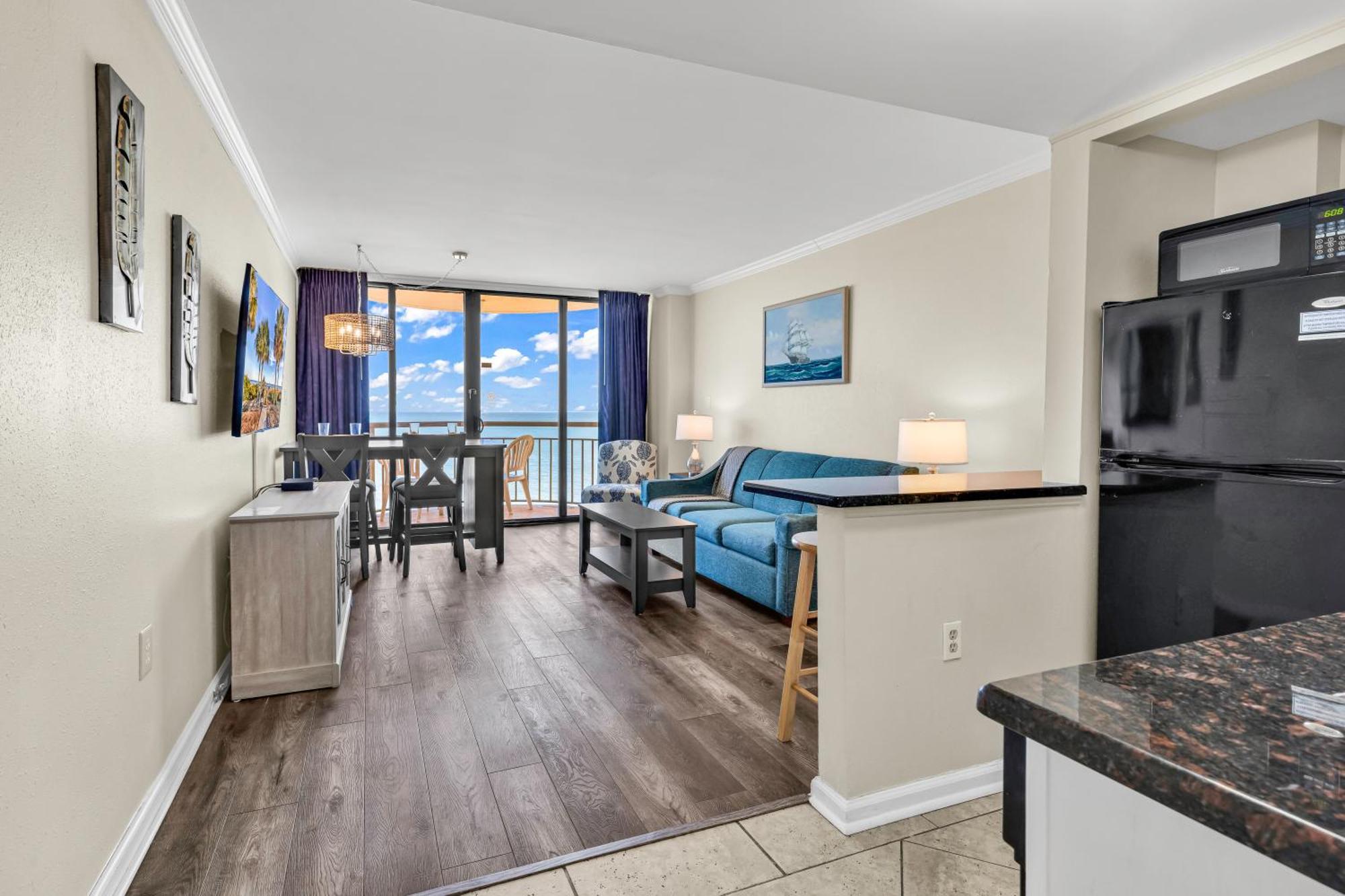 Oceanfront W Balcony King Bed Meridian Plaza Apartment