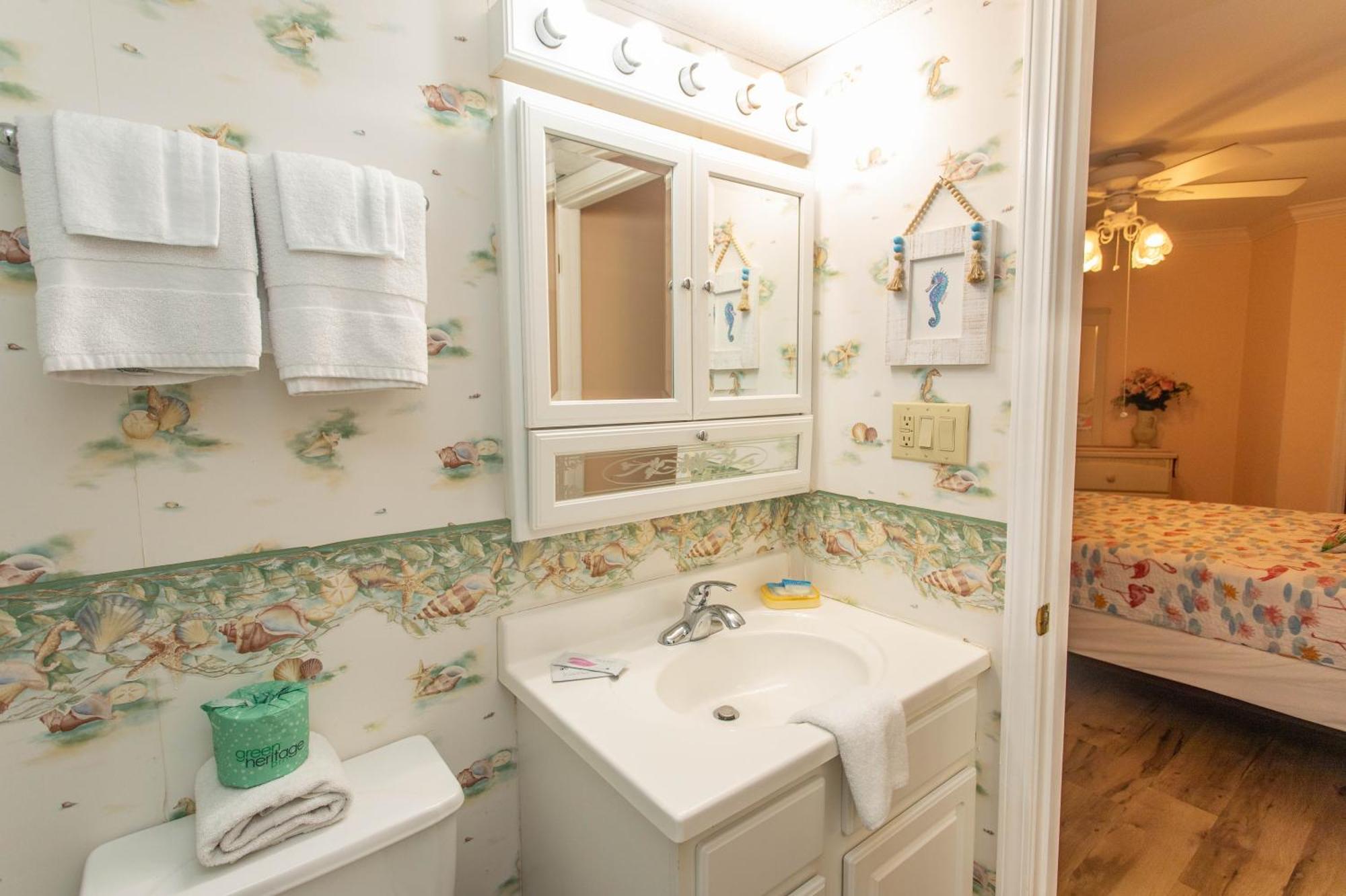 Royal Garden 401 Apartment