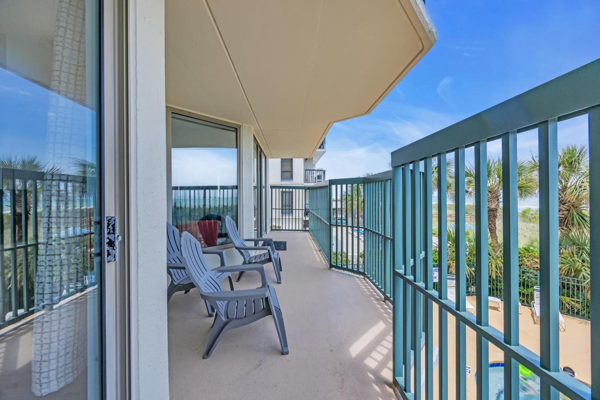 The Jewel New Oceanfront Luxury W Huge Balcony *