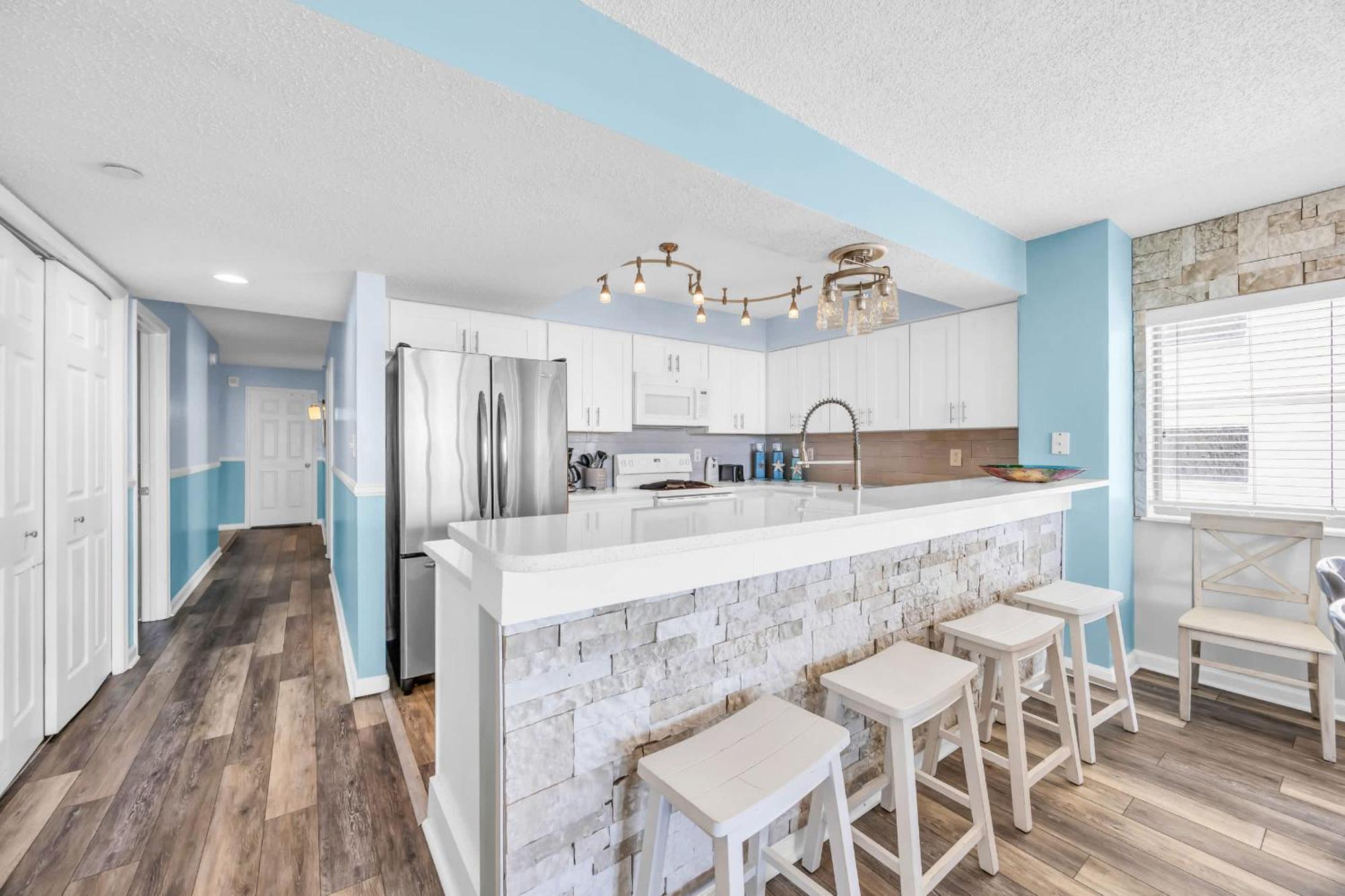 The Jewel New Oceanfront Luxury W Huge Balcony *