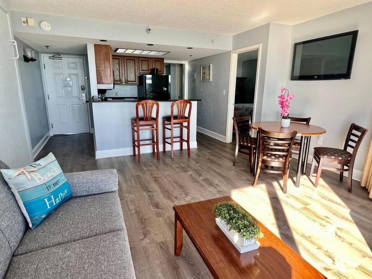 Gorgeous Oceanfront Suite! 1br Condo, Dog Friendly! 706 Apartment