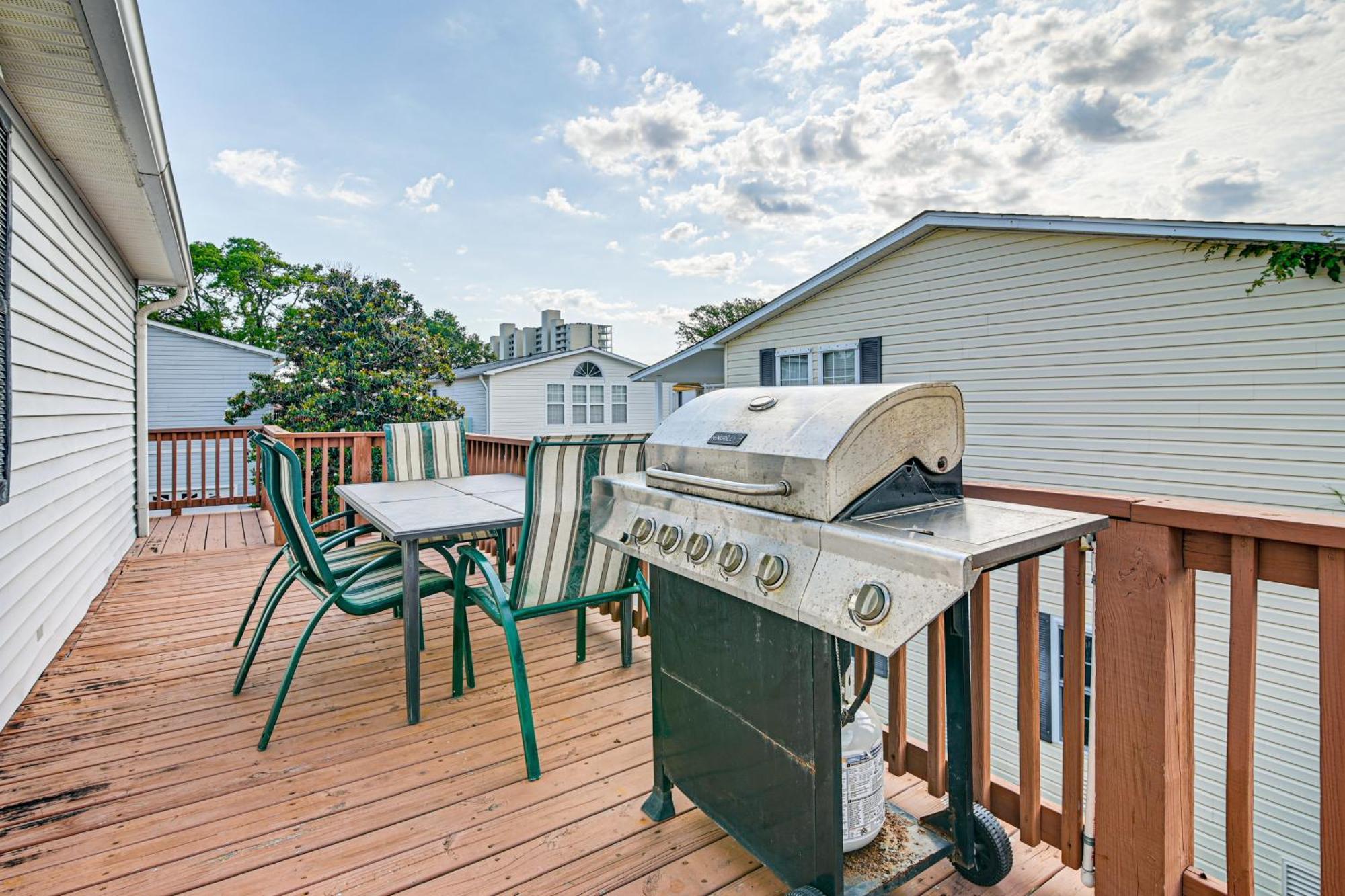 Holiday home Walk To Surfside With Pool Access