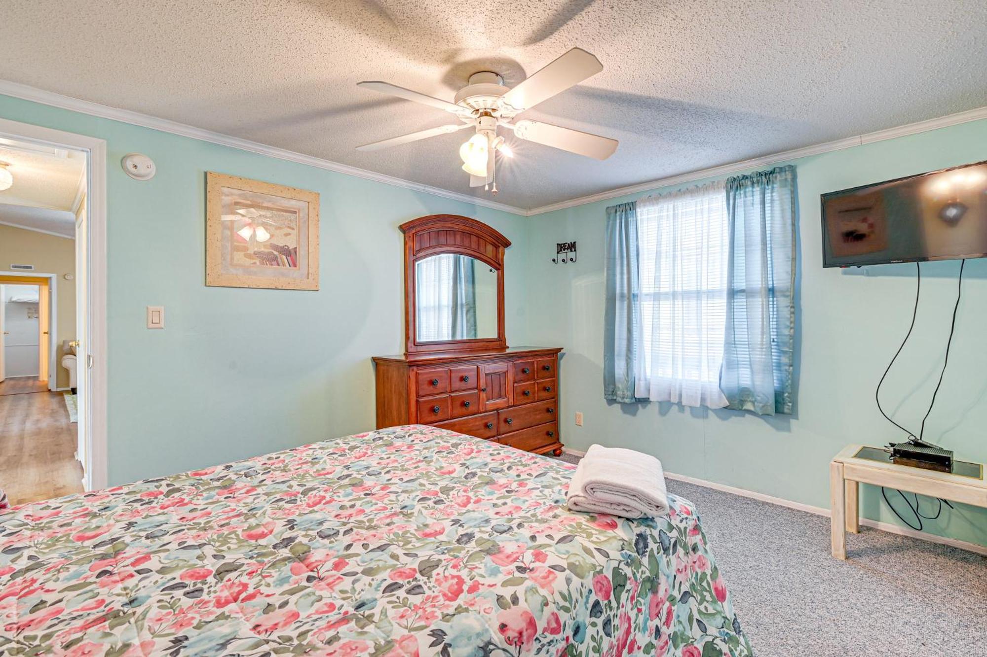Walk To Surfside With Pool Access Myrtle Beach