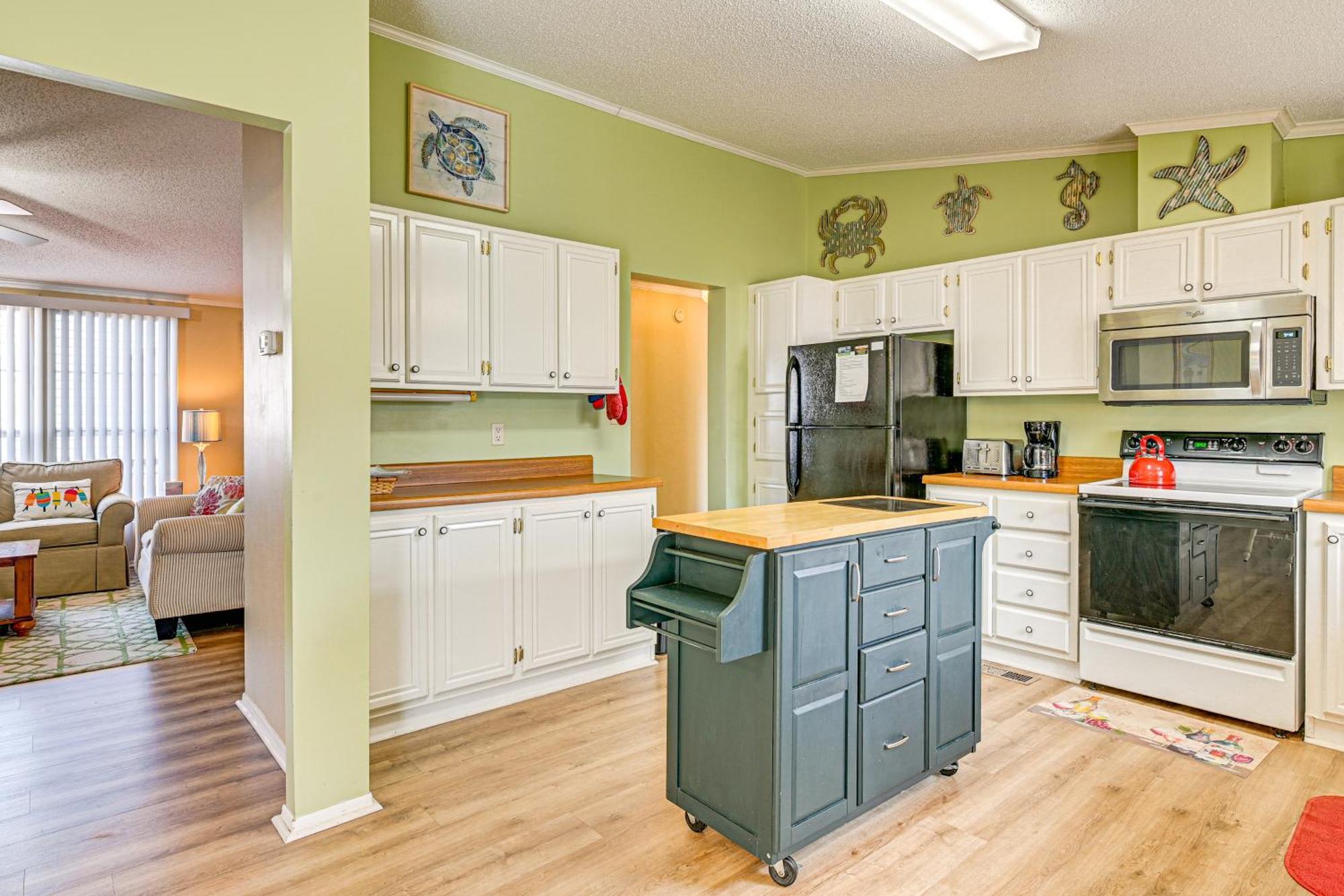 Walk To Surfside With Pool Access Myrtle Beach