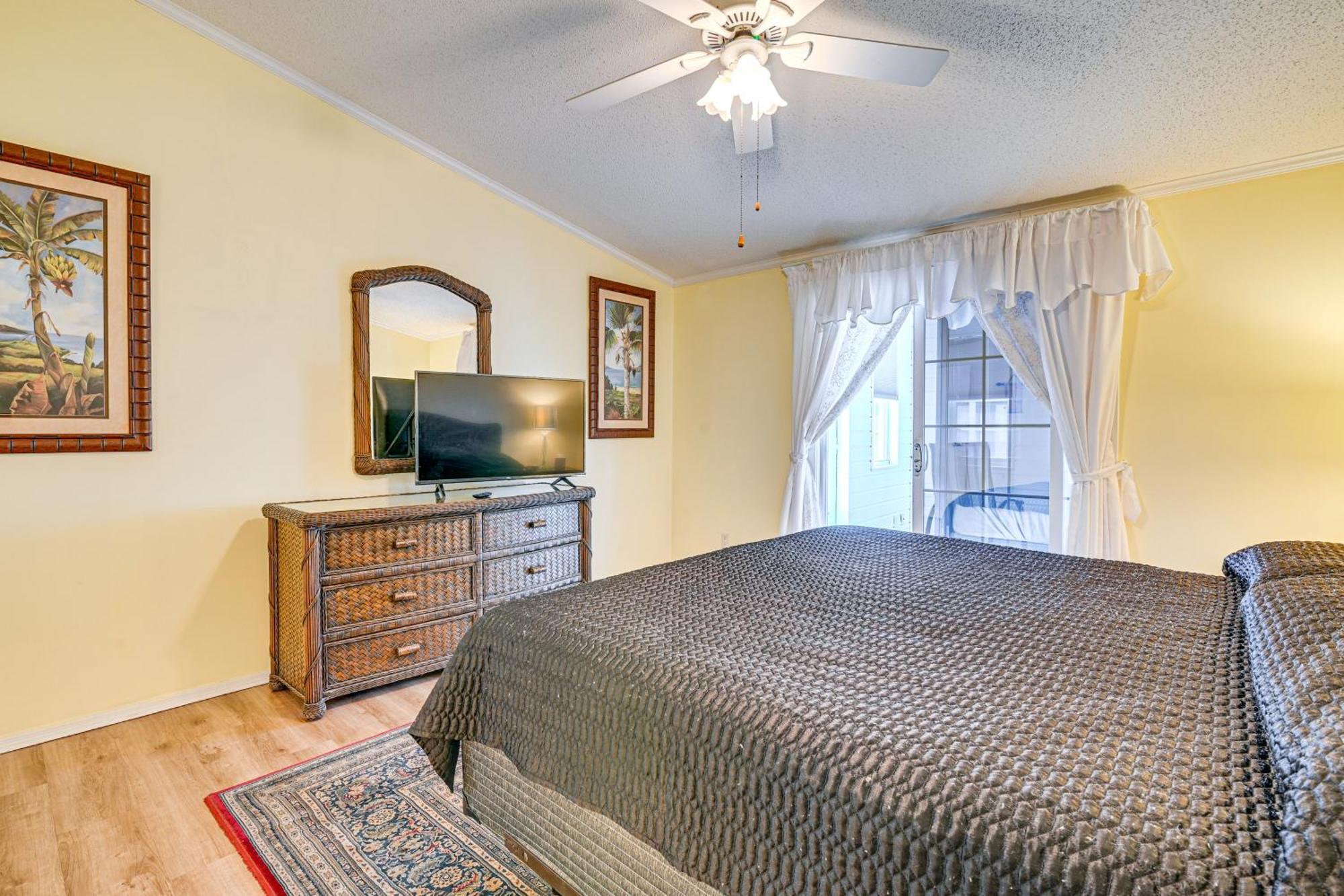Holiday home Walk To Surfside With Pool Access Myrtle Beach