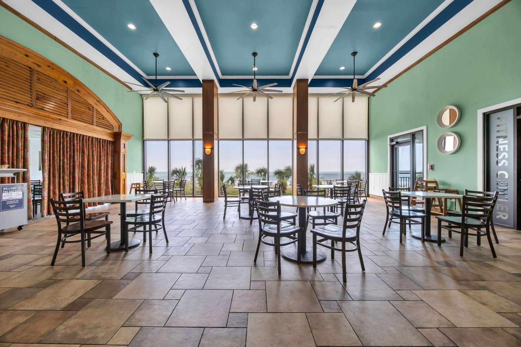 Oceanfront Modern W Lazy River Near Boardwalk *