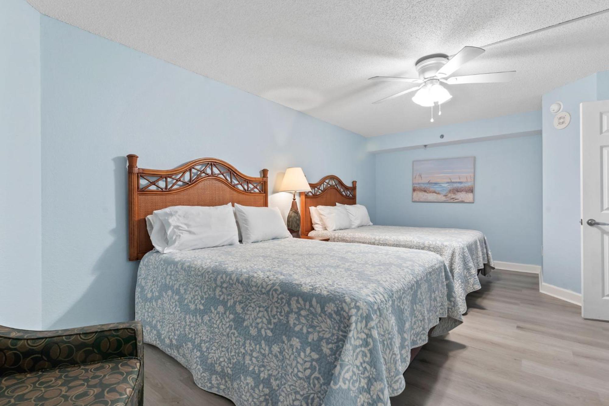 Spacious Luxurious 2b2b Ocean View Sleeps 8 Apartment